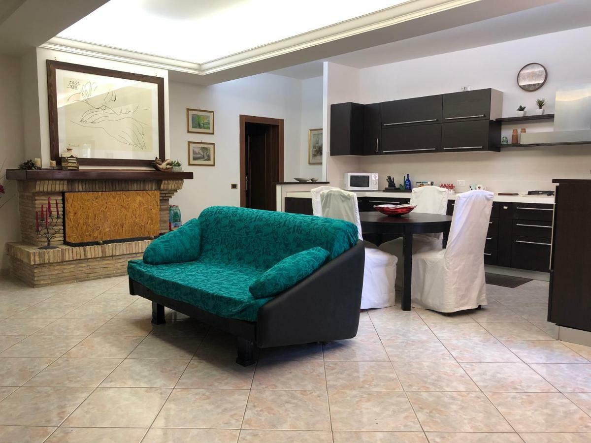 Villa La Residenza Dei Papi à Papigno Extérieur photo